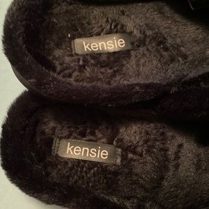 Women’s soft slippers
